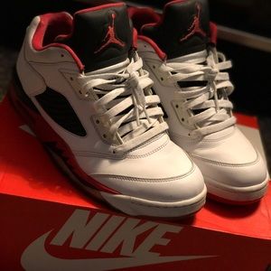 Retro 5 Fire Red Low